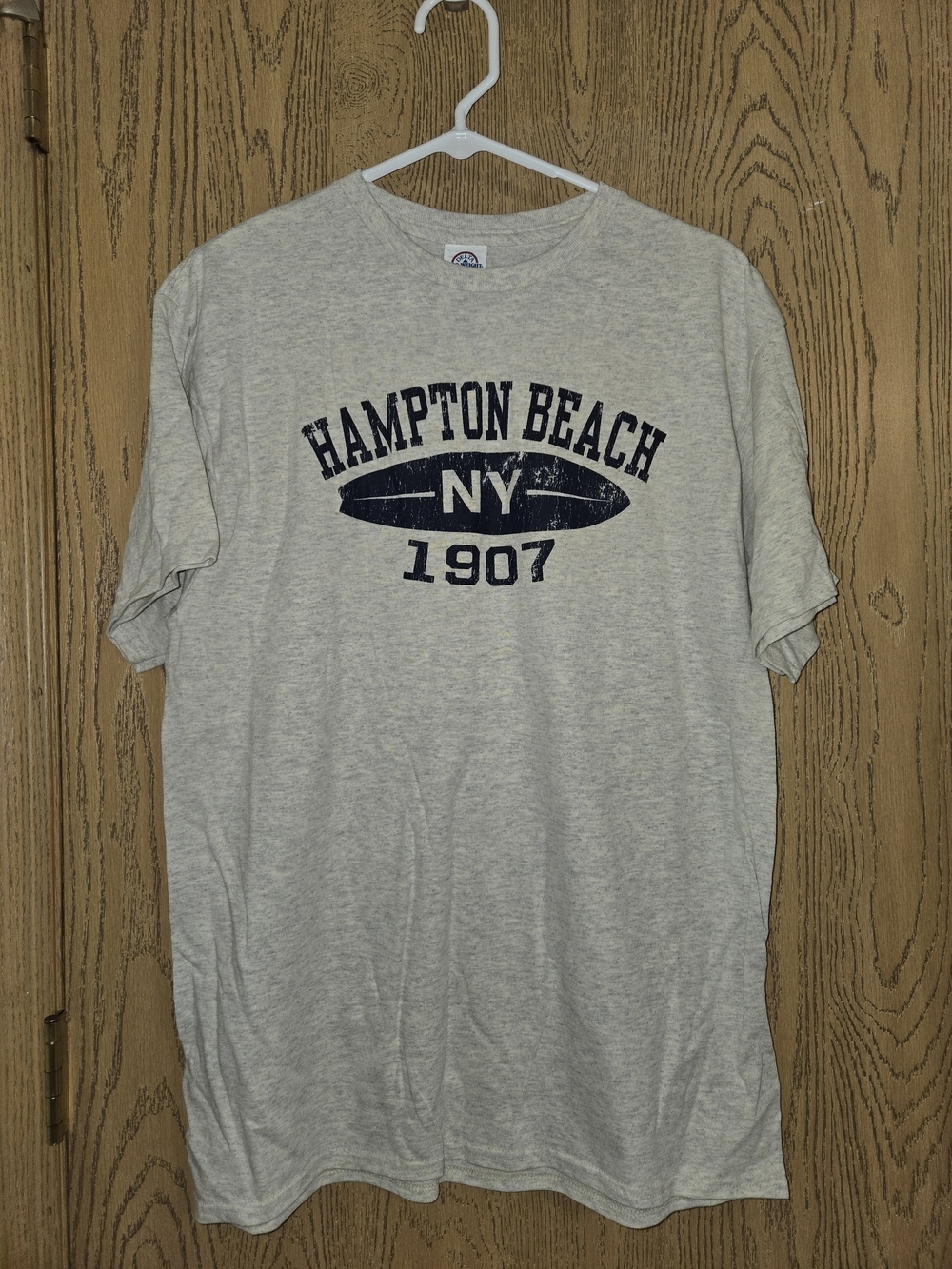 Delta Light Gray Graphic Hampton Beach NY Short Sleeve Tee